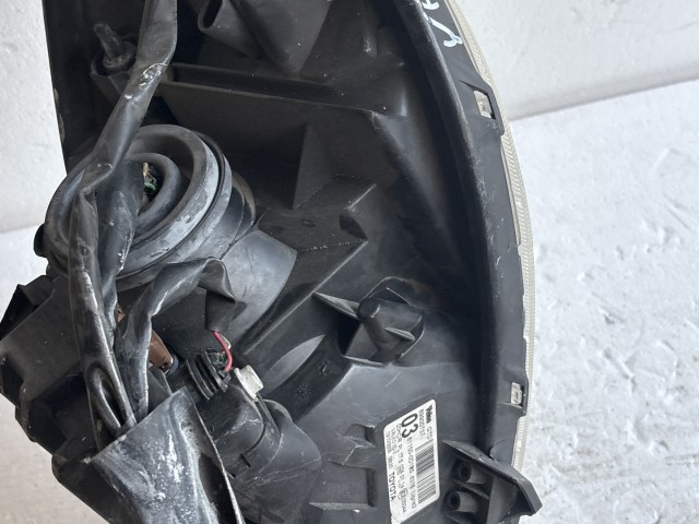 12270 Toyota Yaris II. 2005-2011 Bal első  Lámpa Fényszóró
