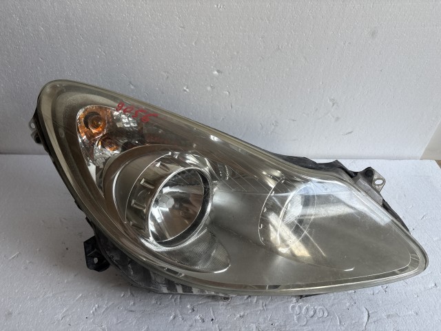 9056 Opel Corsa D 2006-2014 Lámpa , Fényszóró Használt Jobb első