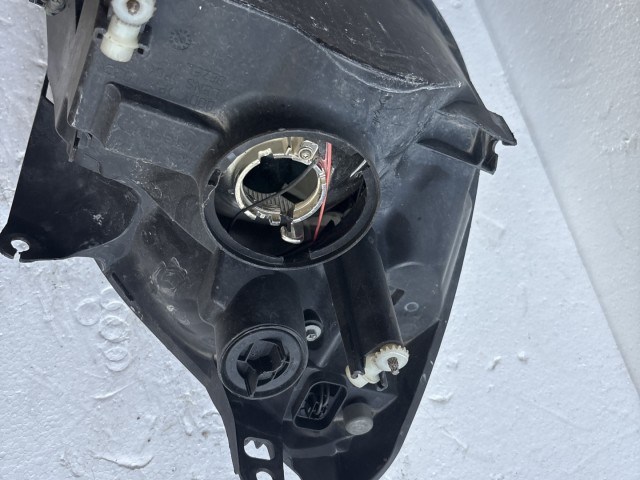 9084 Ford Fiesta 2002-2005 Bal első  Lámpa Fényszóró