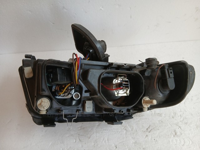 8498 Audi A4 B6 2000-2004 Bal első  Lámpa Fényszóró Projektoros