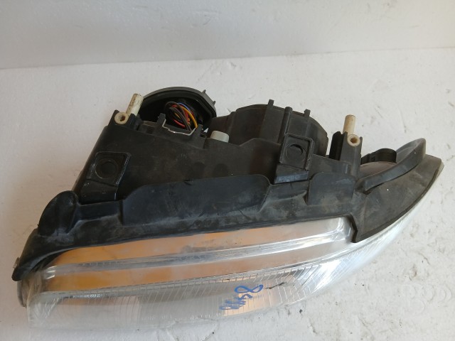 8498 Audi A4 B6 2000-2004 Bal első  Lámpa Fényszóró Projektoros