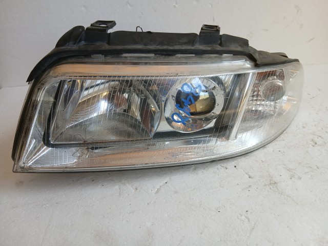8498 Audi A4 B6 2000-2004 Bal első  Lámpa Fényszóró Projektoros