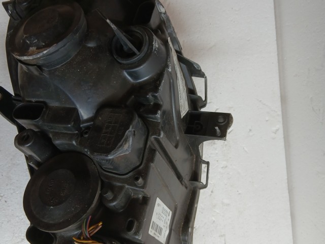 9100 Volkswagen Polo 2005-2009 Jobb első Lámpa Fényszóró