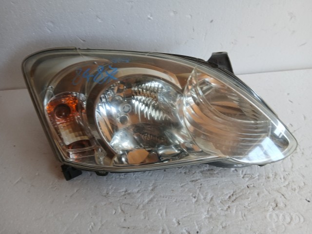 8487 Toyota Corolla E 120 2004-2007 Jobb első Lámpa Fényszóró