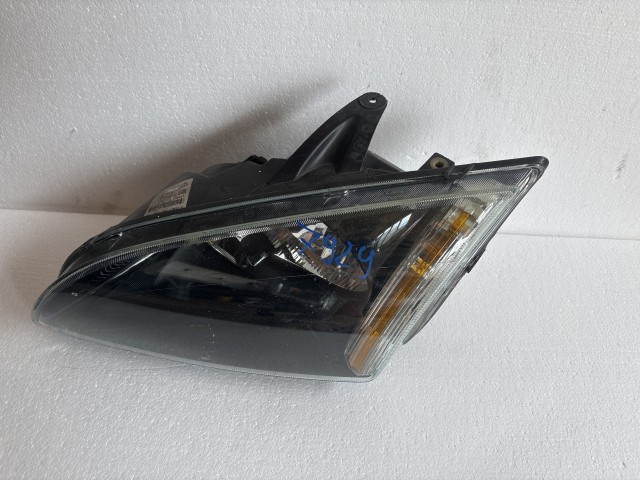 7929 Ford Focus II. 2004-2008 Jobb első Lámpa Fényszóró