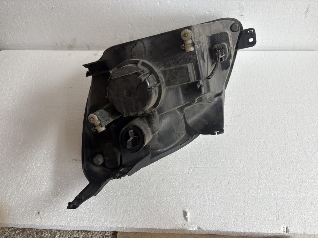 6826 Ford Fiesta 2002-2005 Jobb első Lámpa Fényszóró