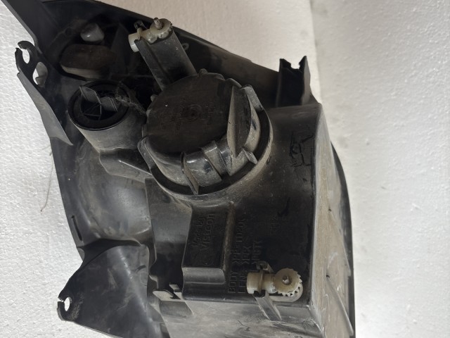 8287 Ford Fiesta 2002-2005 Jobb első Lámpa Fényszóró