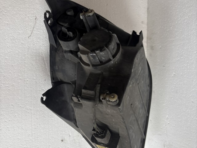 7060 Ford Fiesta 2002-2005 Jobb első Lámpa Fényszóró