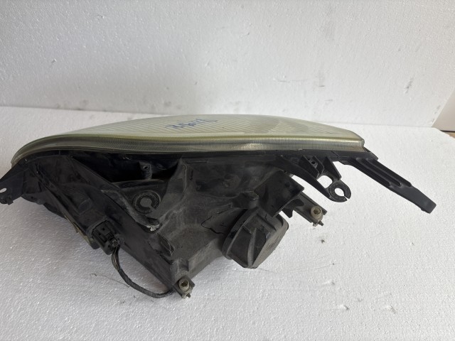 8292 Ford Fiesta 2002-2005 Jobb első Lámpa Fényszóró