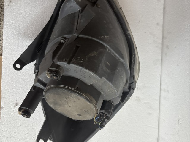 8055 Ford Fiesta v 2004-2008 Bal első  Lámpa Fényszóró