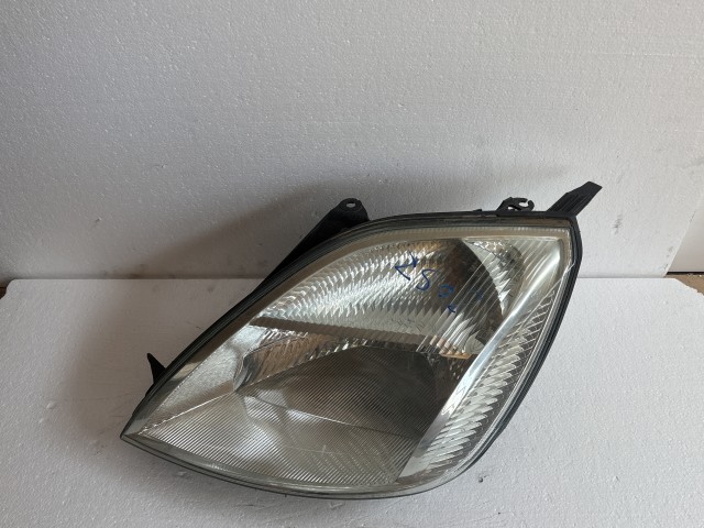 8057 Ford Fiesta v 2002-2005 Bal első Lámpa Fényszóró