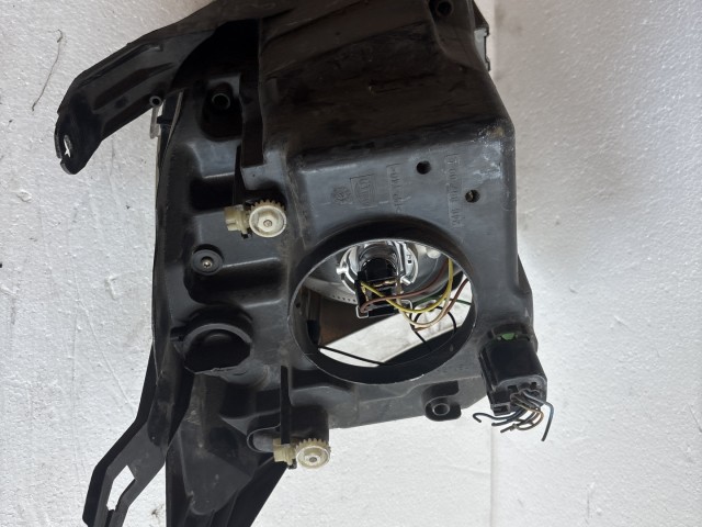 8051 Ford Fusion 2002-2012 Bal első Lámpa Fényszóró