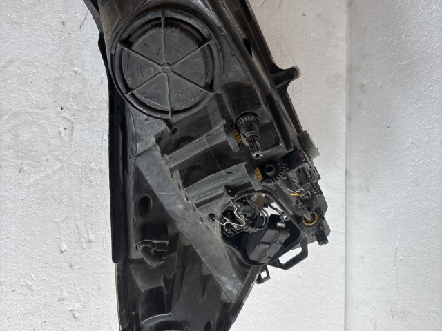 7133 Opel Corsa D 2010 Bal első Lámpa Fényszóró