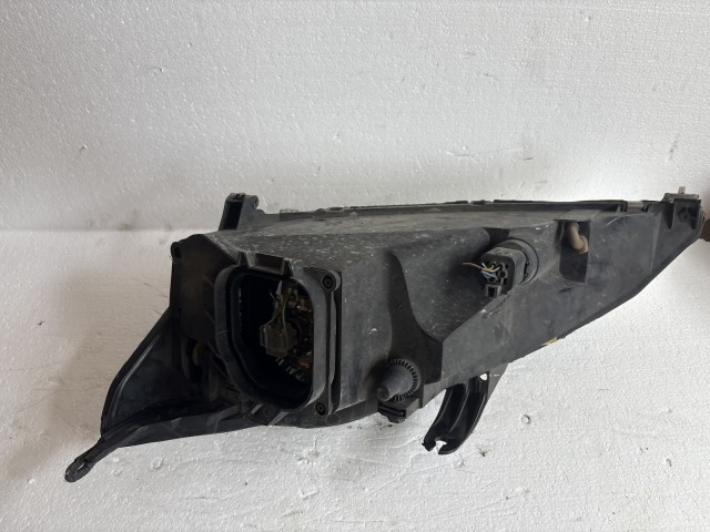 7925 Ford Focus 1998-2003 Jobb első Lámpa Fényszóró