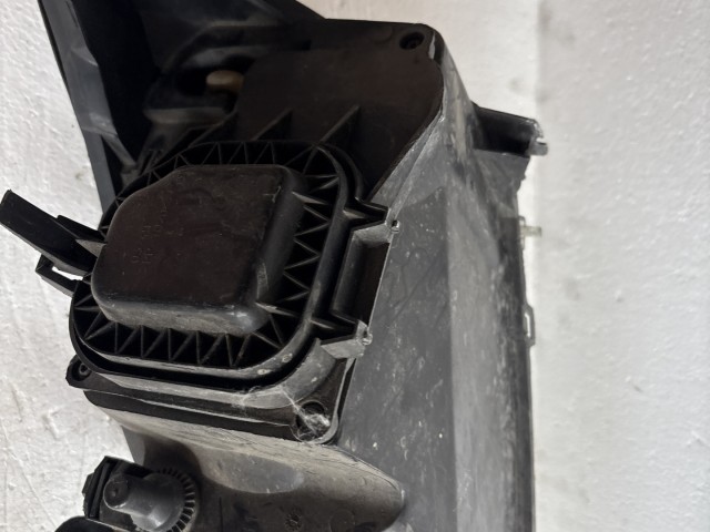 7924 Ford Focus 1998-2011 Jobb első Lámpa Fényszóró