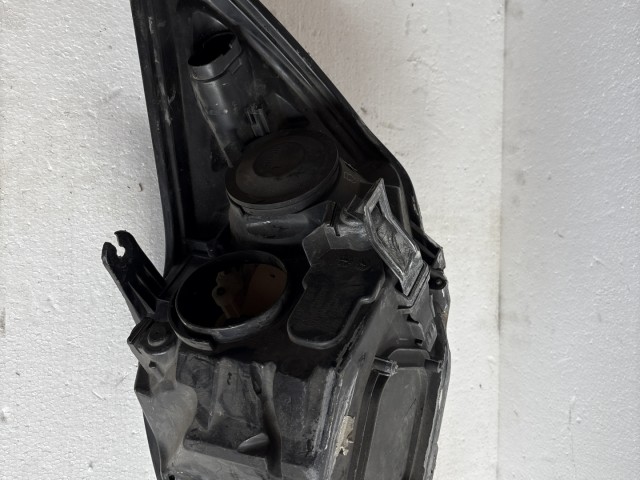 8248 Ford Focus II. 2004-2011 Jobb első Lámpa Fényszóró