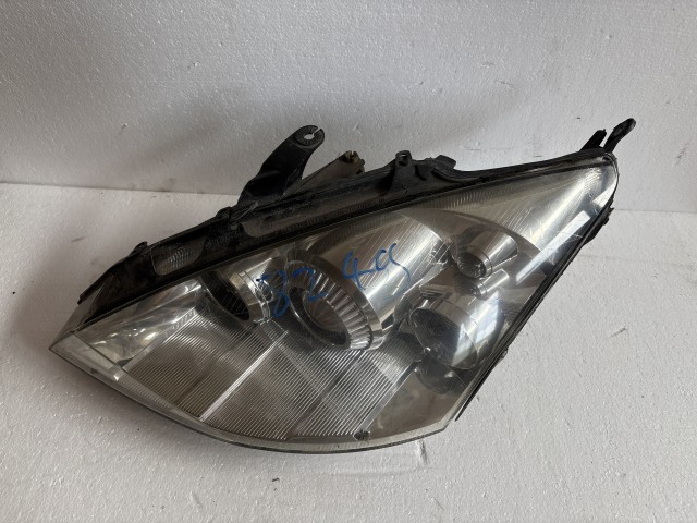 8249 Ford Focus 1998-2011 Bal első Xenon Lámpa Fényszóró