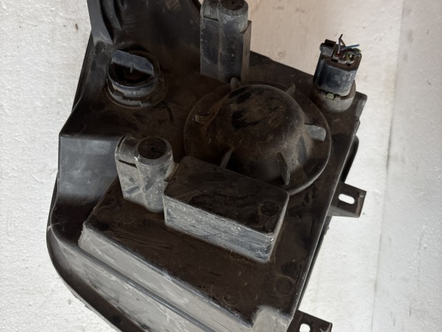 8050 Ford Transit Conect 2002-2013 Jobb első Lámpa Fényszóró
