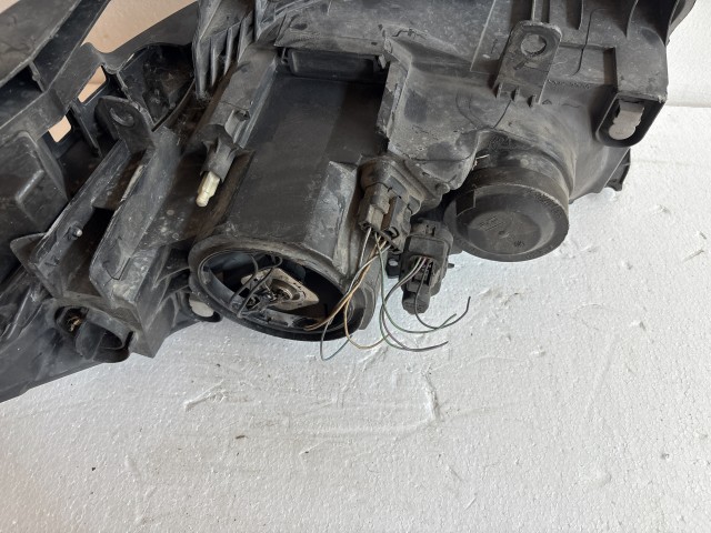 7053 Renault Megane II. 2002-2009 Jobb első Lámpa Fényszóró