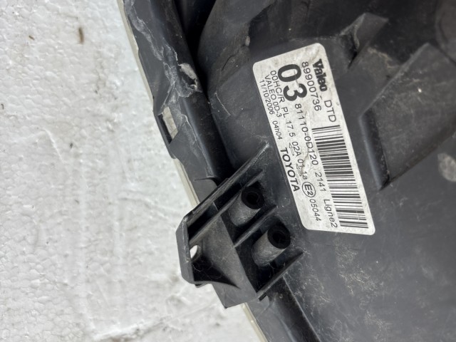 12299 Toyota Yaris II. 2005-2011 Jobb első Lámpa Fényszóró