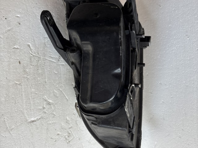 9046 Ford C-max 2003-2007 Jobb első Lámpa Fényszóró