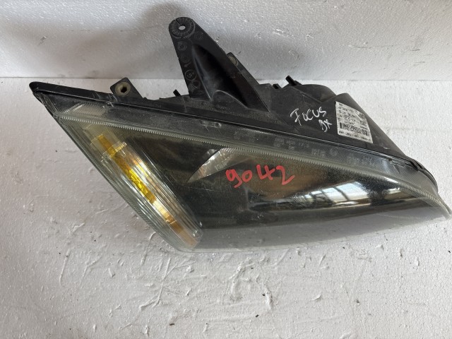 9042 Ford Focus II. 2004-2011Jobb első Lámpa Fényszóró