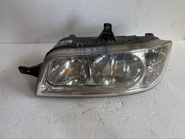 12304 Fiat Ducato 2002-2006 Bal első  Lámpa Fényszóró Használt