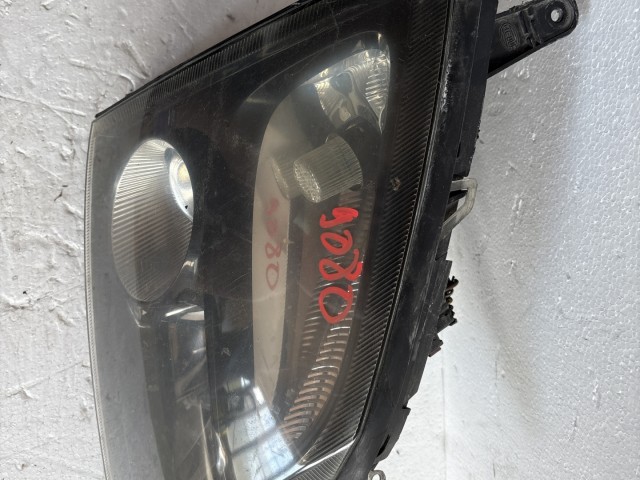9080 Opel Vectra C 2002-2008 Jobb első Lámpa Fényszóró Projektoros