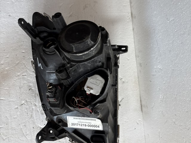 9080 Opel Vectra C 2002-2008 Jobb első Lámpa Fényszóró Projektoros