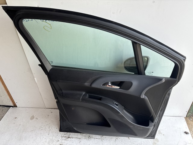 12356 Opel Meriva B 2010-2017 Bal első Ajtó Használt Fekete Z22c