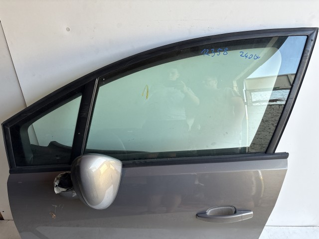 12358 Opel Meriva B 2010-2017 Bal első Ajtó Használt Barna 240w