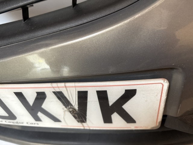 12363 Opel Meriva B 2010-2017 első Barna Lökhárító Használt Z40w
