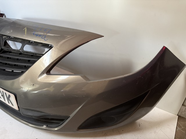 12363 Opel Meriva B 2010-2017 első Barna Lökhárító Használt Z40w