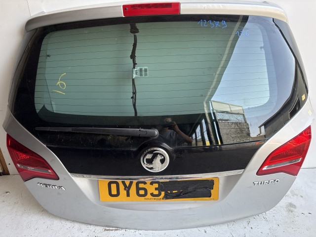 12379 Opel Meriva B 2010-2017 Csomagtérajtó Használt Z176 Ezüst