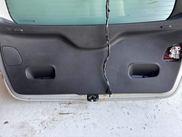 12379 Opel Meriva B 2010-2017 Csomagtérajtó Használt Z176 Ezüst