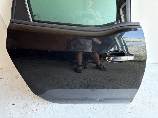 12391 Opel Meriva B 2010-2017 Jobb Ajtó Használt Fekete Z22c