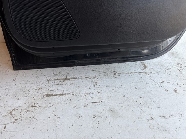 12391 Opel Meriva B 2010-2017 Jobb Ajtó Használt Fekete Z22c