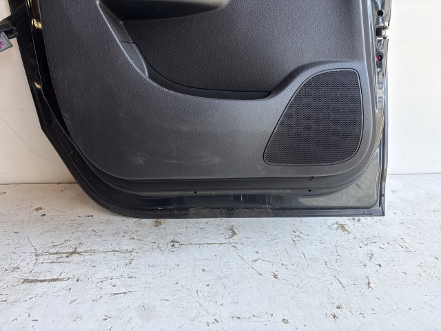 12394 Opel Meriva B 2010-2017 Ajtó Használt Bal hátsó Fekete Z22c