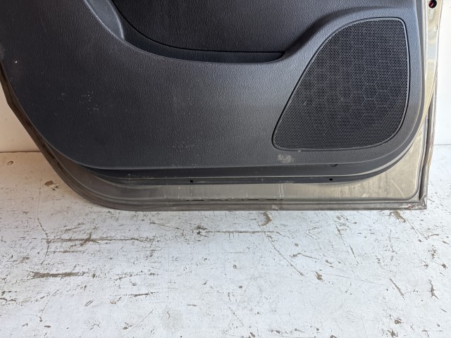 12397 Opel Meriva B 2010-2017 Bal hátsó Ajtó Használt Barna Z40W