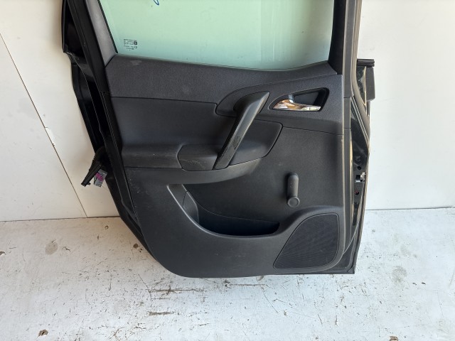 12398 Opel Meriva B 2010-2017 Bal hátsó Ajtó Használt Fekete  Z22C