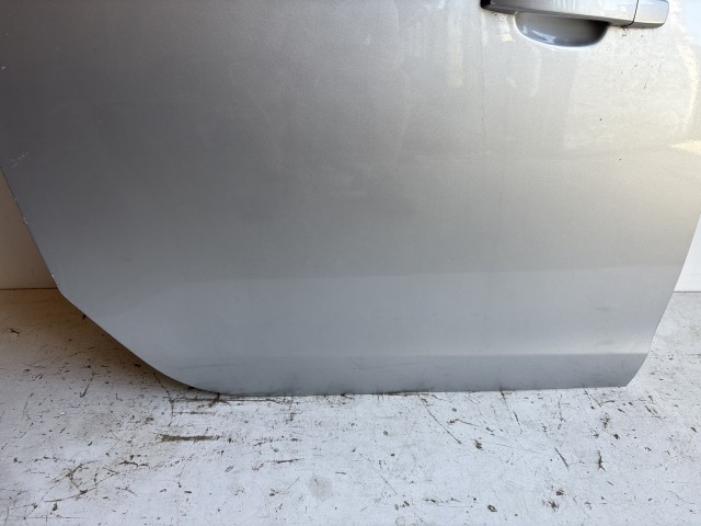 12400 Opel Meriva B 2010-2017 Jobb hátsó Ajtó Használt Ezüst  Z176