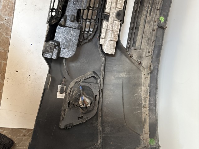 124001 Opel Antara 2006-2015 első  Lökhárító Használt Fekete Z22c