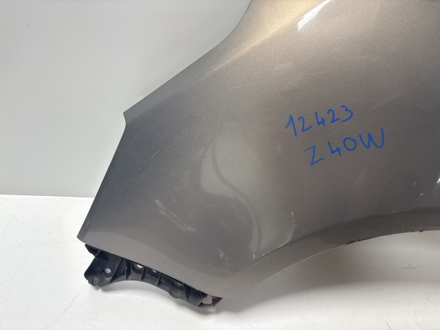 12423 Opel Meriva B 2010-2017 Bal első Sárvédő Barna Z40W