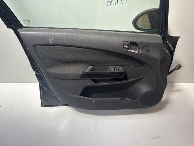 12430 Opel Corsa D 2006-2014 Bal első Ajtó HasználtFekete Z20R