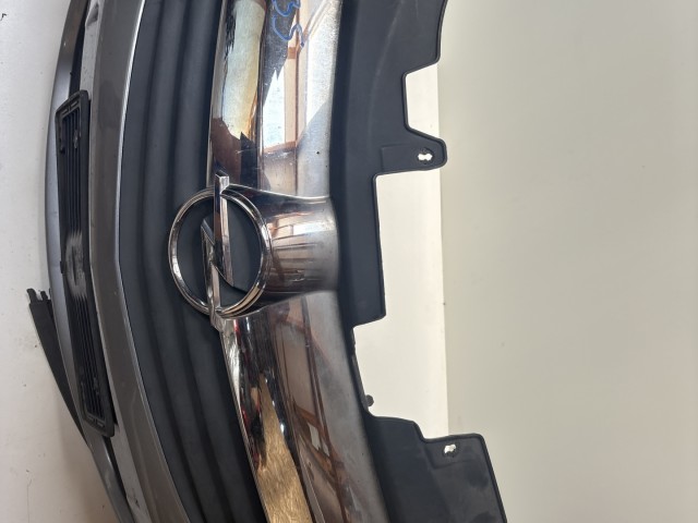 12435 Opel Corsa D első Lökhárító Szürke Z163
