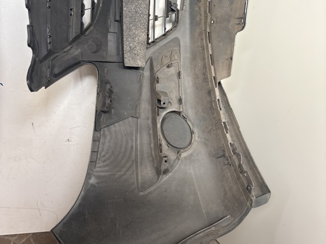 12435 Opel Corsa D első Lökhárító Szürke Z163