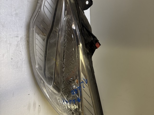 12470 Opel Meriva B 2010-2017 Lámpa , Fényszóró Használt Bal első 