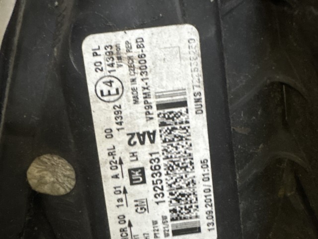 12470 Opel Meriva B 2010-2017 Lámpa , Fényszóró Használt Bal első 