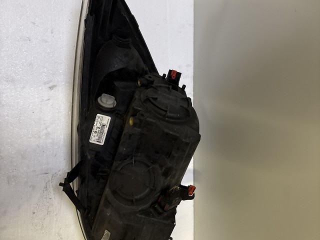 12473 Opel Meriva B 2010-2017 Lámpa , Fényszóró Használt Jobb első
