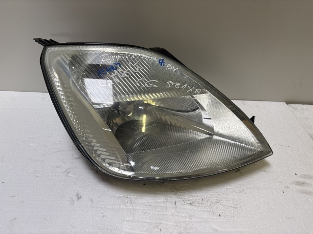 12483 Ford Fiesta v 2004-2008 Jobb első Lámpa Fényszóró